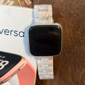 Fitbit Versa with extra bands